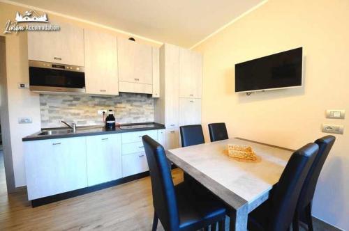 One-Bedroom Apartment image 10