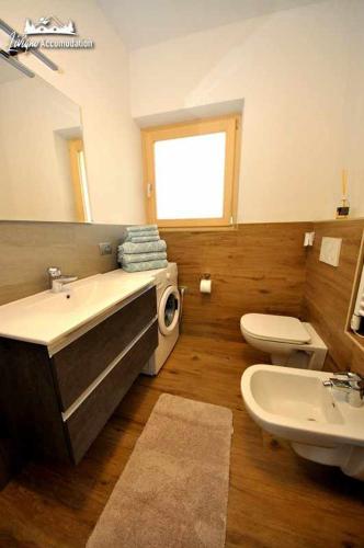 One-Bedroom Apartment image 3