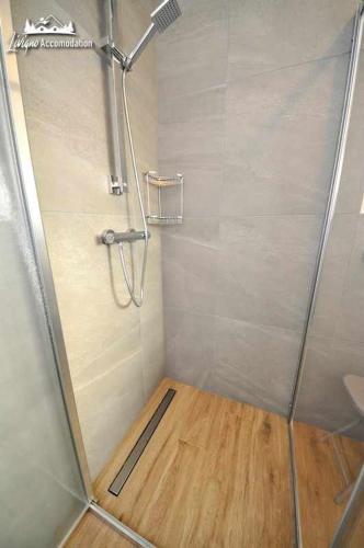 One-Bedroom Apartment image 1