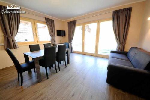 1 king bed, 1 twin bed, 1 sofa bed