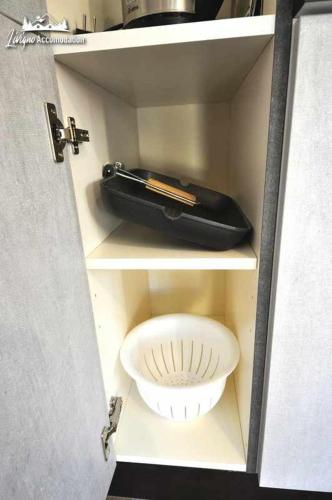 One-Bedroom Apartment image 5