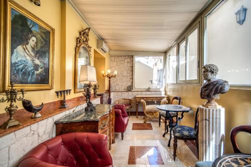 Aurelius Art Gallery Hotel - image 9