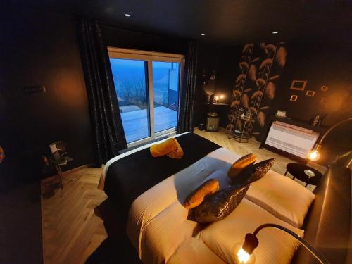 LES 7 MEUSES - Restaurant & Hebergements HOTELIERS - INSOLITES - WELLNESS - GITES