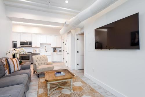 The Quarters on Spring The Quarters on Spring