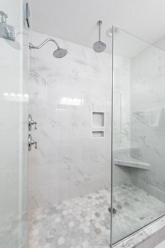 The Quarters on Spring The Quarters on Spring