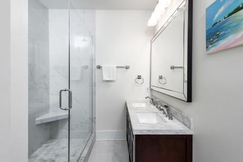 The Quarters on Spring The Quarters on Spring