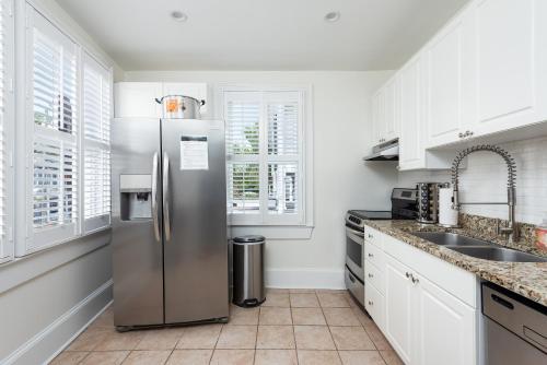 The Quarters on Spring The Quarters on Spring