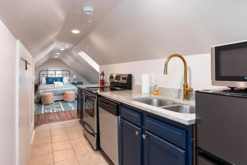 The Quarters on Spring The Quarters on Spring