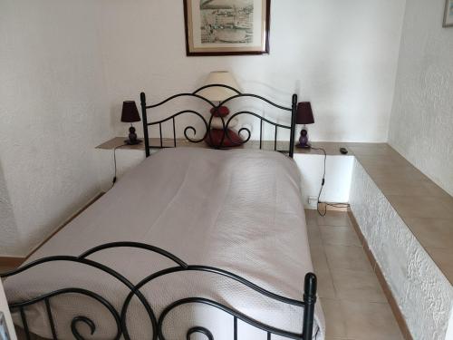 Facilities, ADRECH - 3 pieces, Piscine partagee - SUD6001 in L'Escaillon