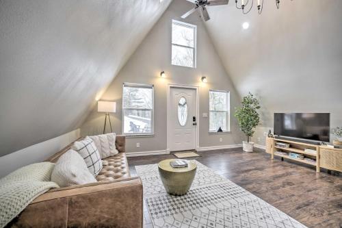 A-Frame Cabin with Hot Tub 5 Mi to Waterford! in Waterford (NY)