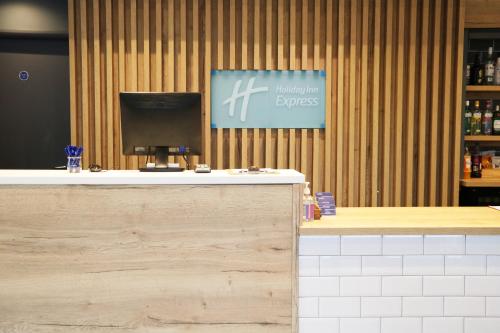 Holiday Inn Express Chester Racecourse an IHG Hotel - image 6
