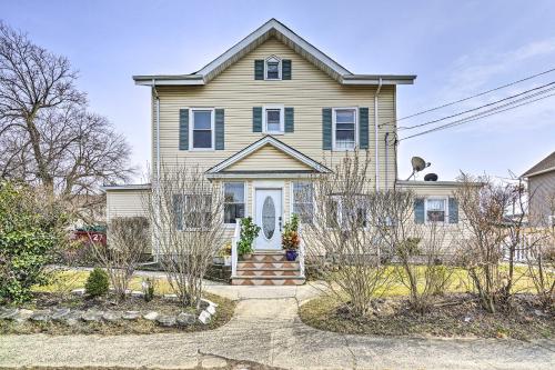 Long Branch Apartment 1 Mi to Beach, Pier Village in Long Branch (New Jersey)