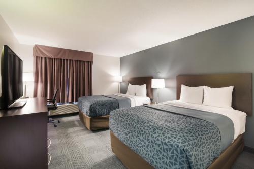 Econo Lodge Williston - image 6