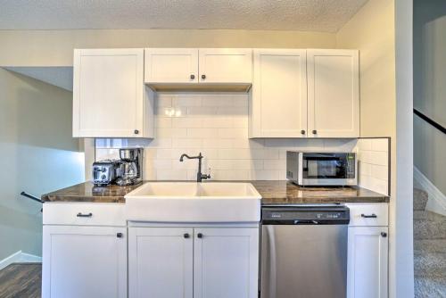 Charming Columbus Home about 7 Mi to Ohio State! in Columbus, USA