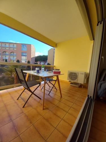 Balcony/terrace, Helios 24, T2 climatise, parking, terrasse, 500m plage near La Cabane du Mail