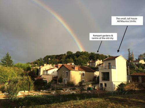 The small, tall house gîte à louer Golf de l'Hirondelle