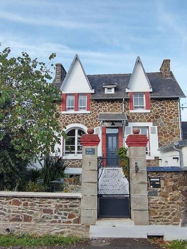 Villa Belle Époque - Plage des Godelins à pied ! gîte à louer La Cour