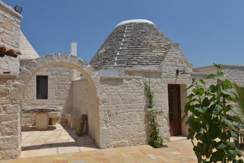 Trullo - Split Level (2 Adults + 2 Children)