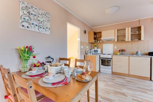 Jane's Charming Apartment - image 9