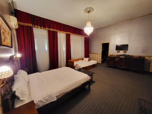 NF Palace Old City Bucharest - image 3