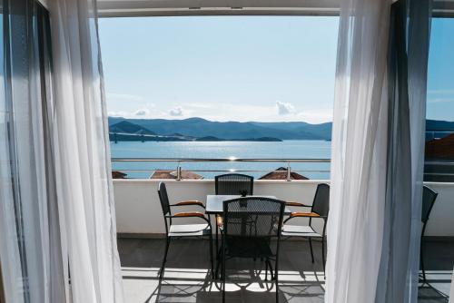  Apartments Seka in Komarna