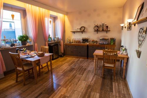 Ételek és italok, Der Weinladen in Krov