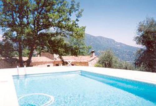 Un Mas en Provence, sa piscine & son oliveraie gîte à louer Le Bar-sur-Loup