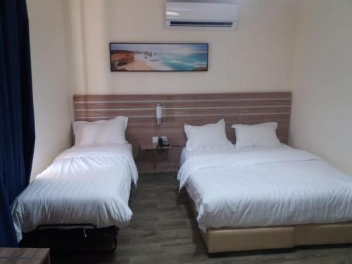 La Riva Hotel – Al' Aqabah, TX
