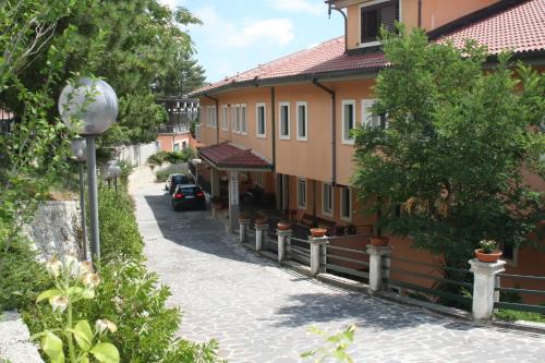  Santangelo House, Pension in Monte SantʼAngelo