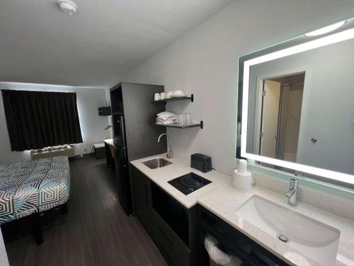 Motel 6-Altoona, IA - Des Moines East in Altoona, USA