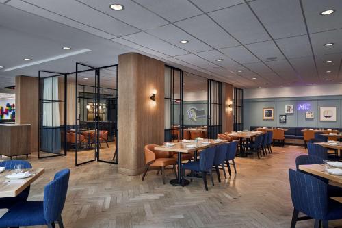 346476773 YOTEL Washington DC