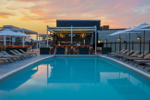 346476884 YOTEL Washington DC
