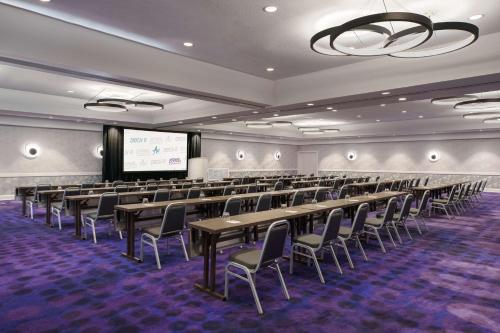 346476888 YOTEL Washington DC
