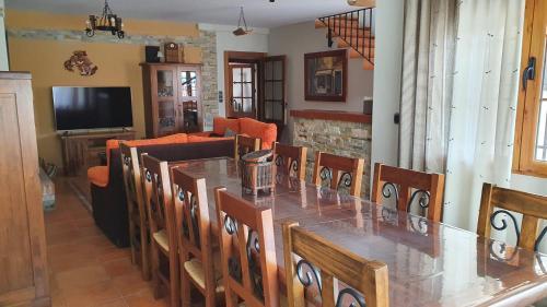 Pub/Lounge, Casa Rural Los Pinillos in Mahora