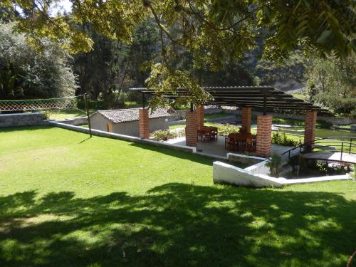 Garden, HOSTERIA LOS MOLINOS DE YANAYACU in Salcedo