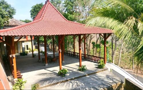 BINAKARYA HOMESTAY SYARIAH