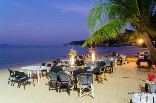 Restaurant, Samed Seaside Resort in Ao Noi na