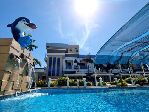 Swimming pool, Kawayan Kiling Resort by Cocotel in San Carlos (Pangasinan)
