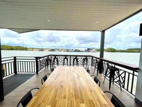 บ้าน ชลรพี Baan Chonrapee near Wat Saranat Thammaram