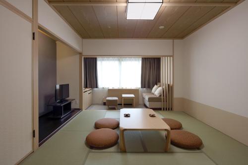 Superior Japanese-Style Room with Shower - Non-Smoking(East BLD) - Breakfast Only