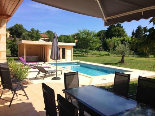 Villa de 4 chambres avec piscine privee spa et jardin clos a Prayssac gîte à louer Anglars-Juillac