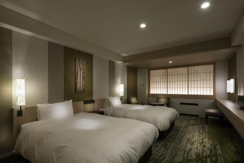 Superior Twin Room - Non-Smoking (South BLD) - Breakfast + Deluxe KAISEKI Dinner at Japanese Restaurant