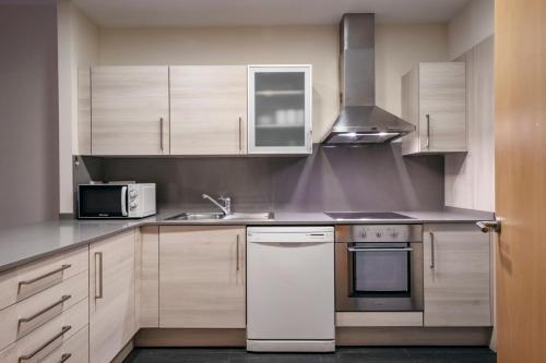 Barcelona Apartment Villarroel - image 11