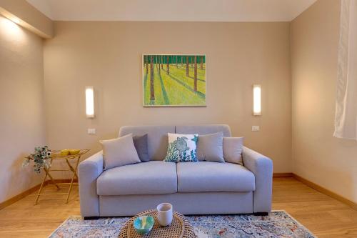 Woodie Apartment by Mamo Florence, Florencie