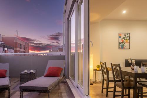 Spacious Penthouse with Private Terrace