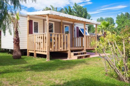 Camping Country Park Touquin - Site Officiel - Next to Disneyland Paris in Touquin
