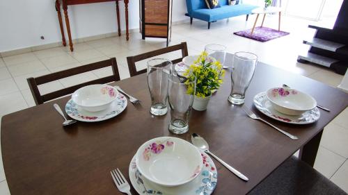 Lovely 3 Bedroom Condo