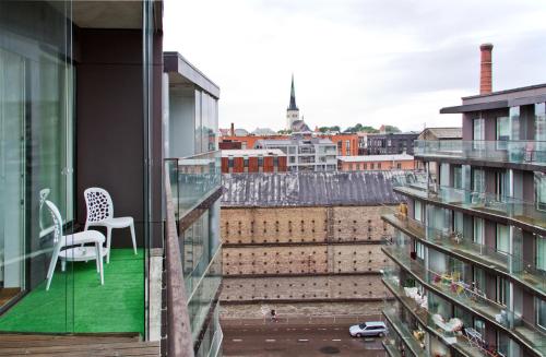 Apartment with Sea View and Balcony image 6