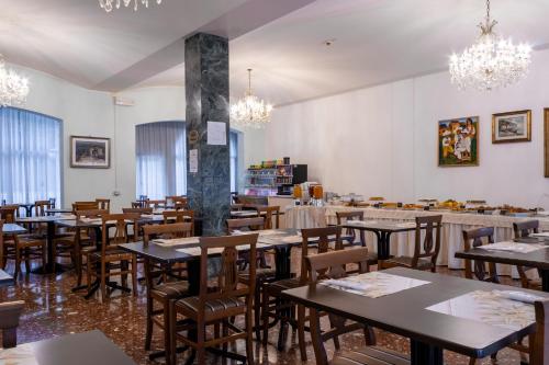 Bar/Lounge, Esedra Hotel in Rimini