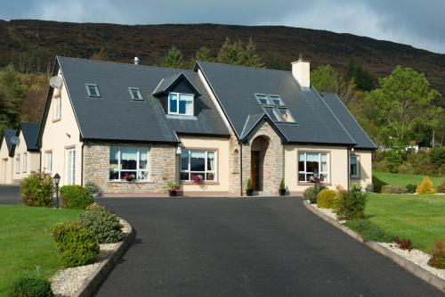 B&B Donegal Town - Eas Dun Lodge - Bed and Breakfast Donegal Town